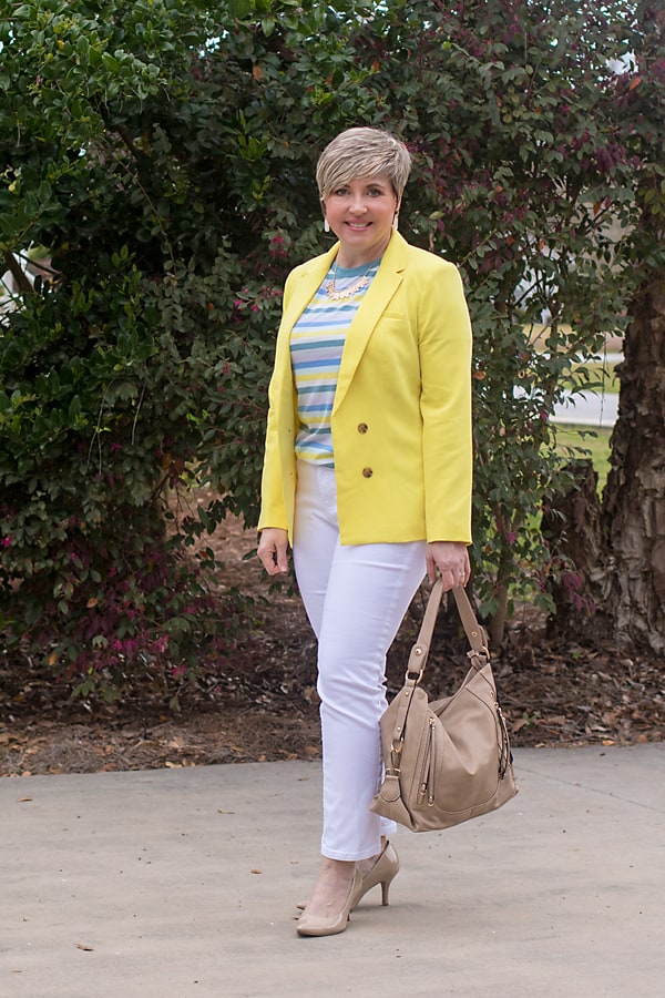 white jeans with yellow blazer and heels