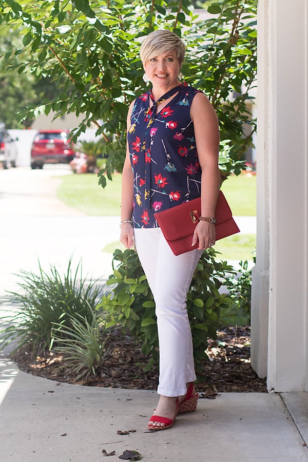 white jeans outfit for Fourth of July