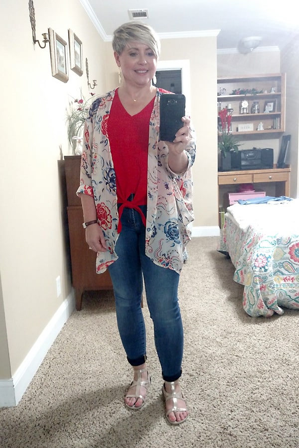 kimono with skinny jeans