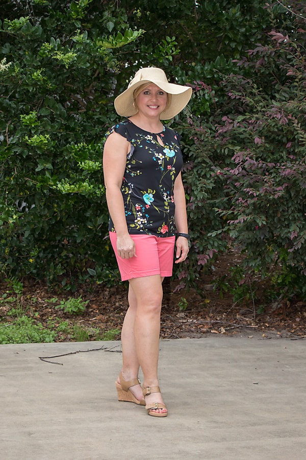 floppy hat summer outfit