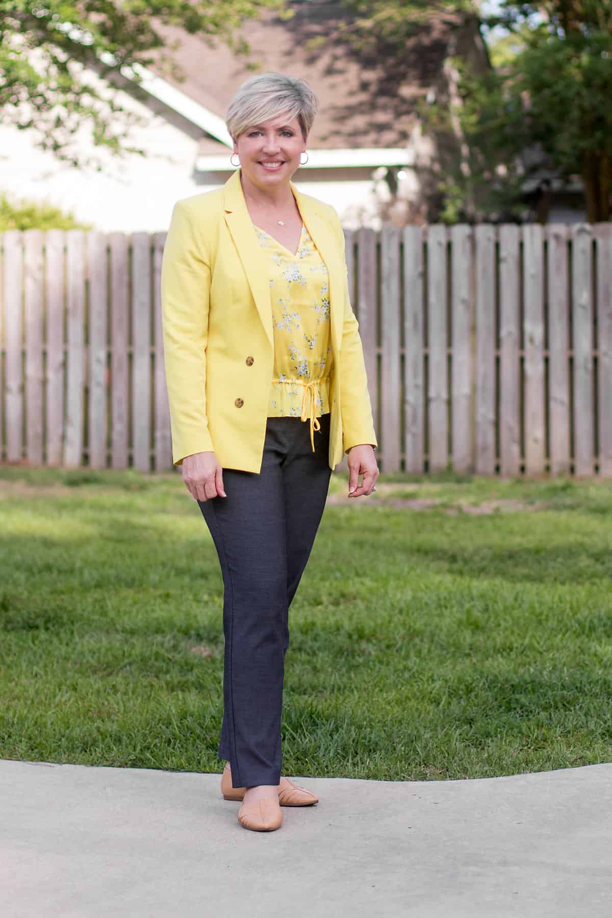 grey pants with yellow blazer