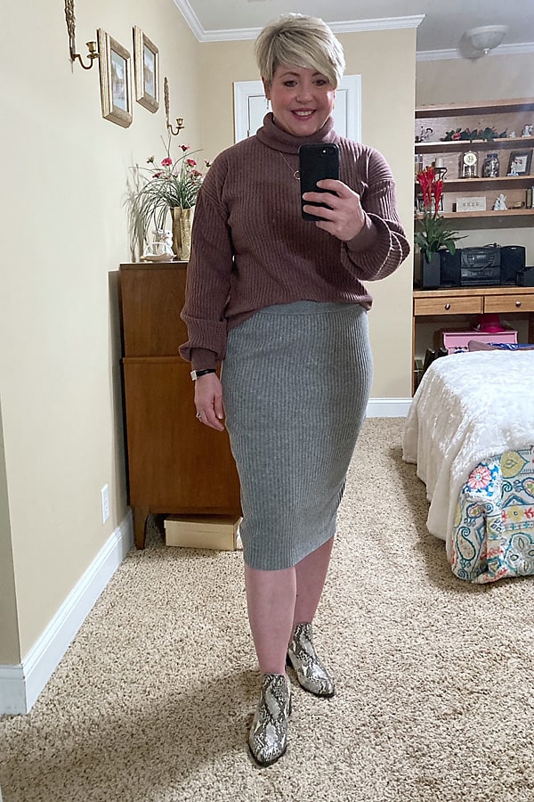 sweater skirt outfit