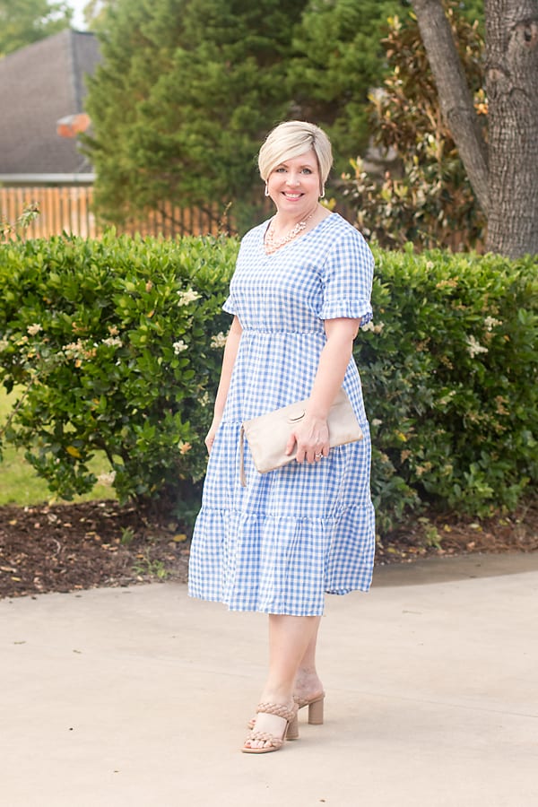 Can guests wear white to a bridal outlet shower