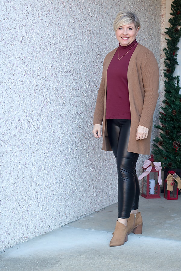 Grey Leggings Outfit Winter Boots