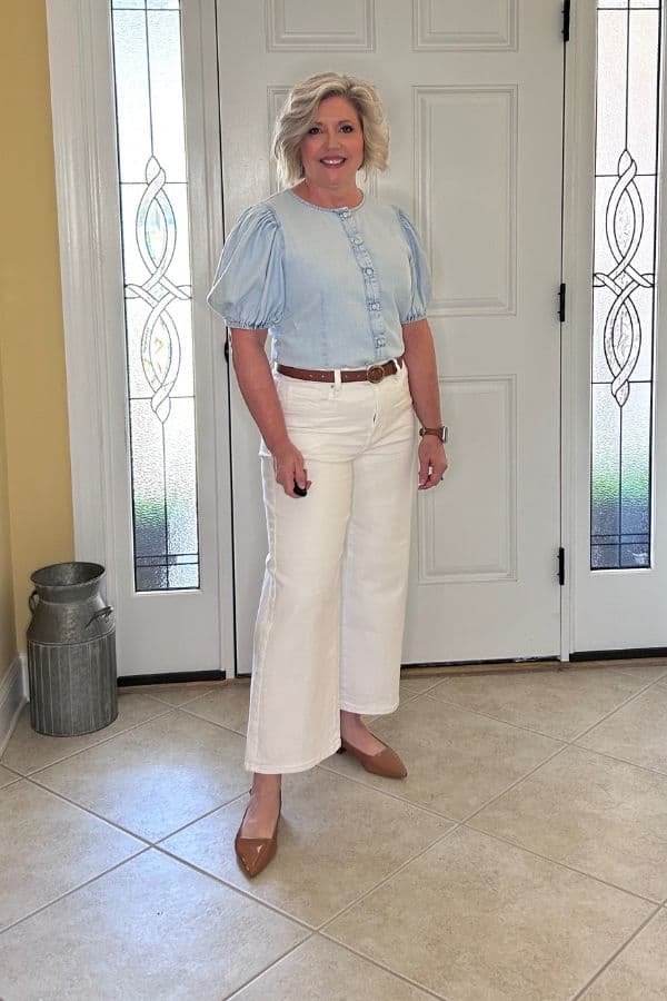 women's spring outfit white jeans
