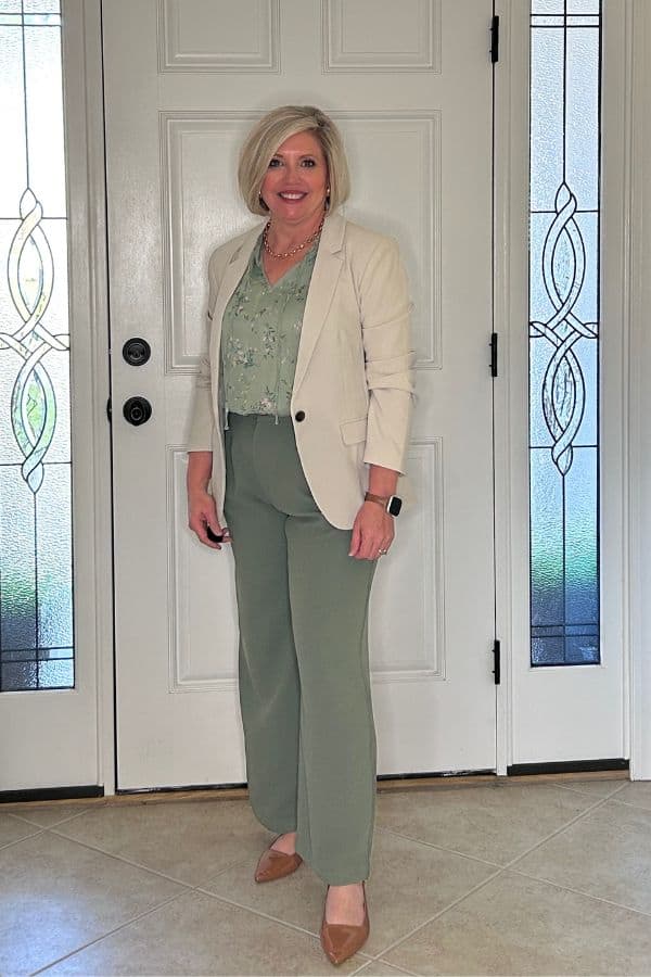 spring business attire womens