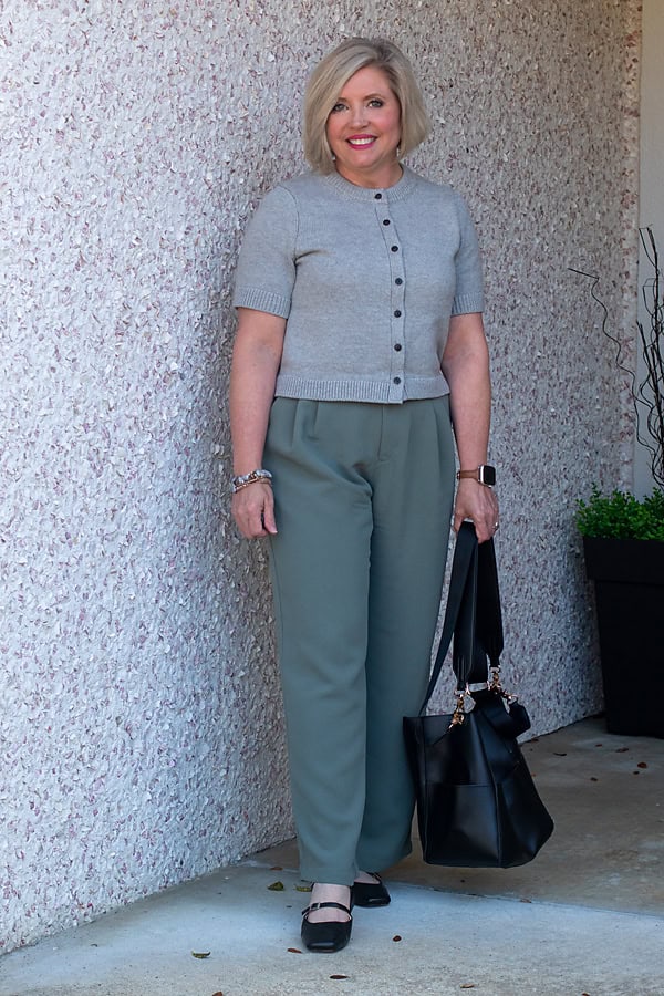 women's spring work outfit