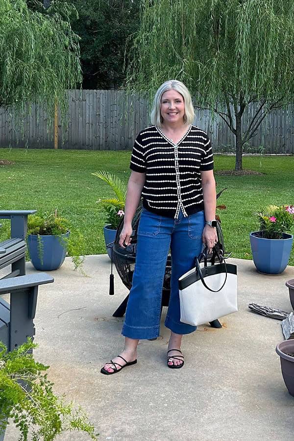 cropped jeans outfit