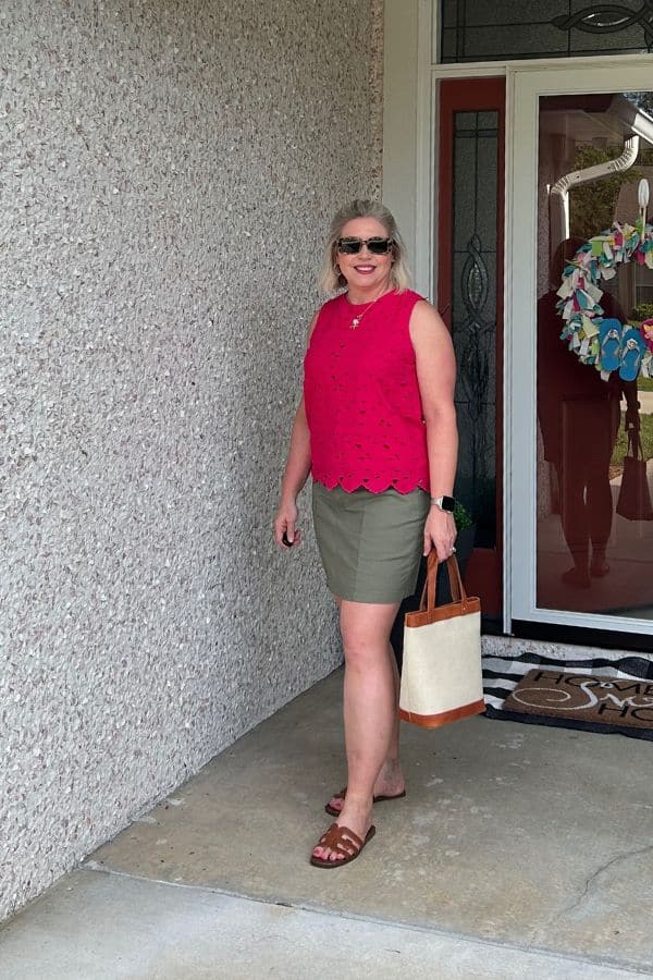 summer outfit with sunglasses