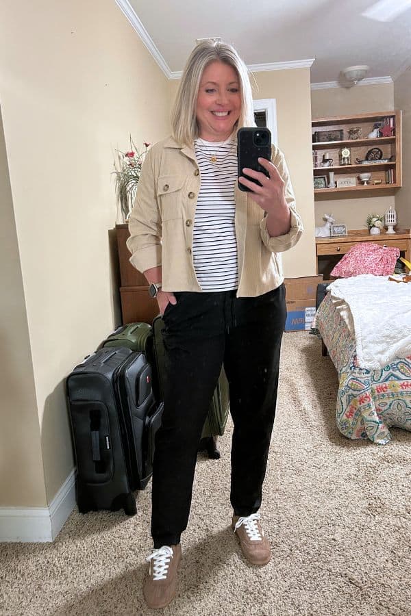 fall travel outfit